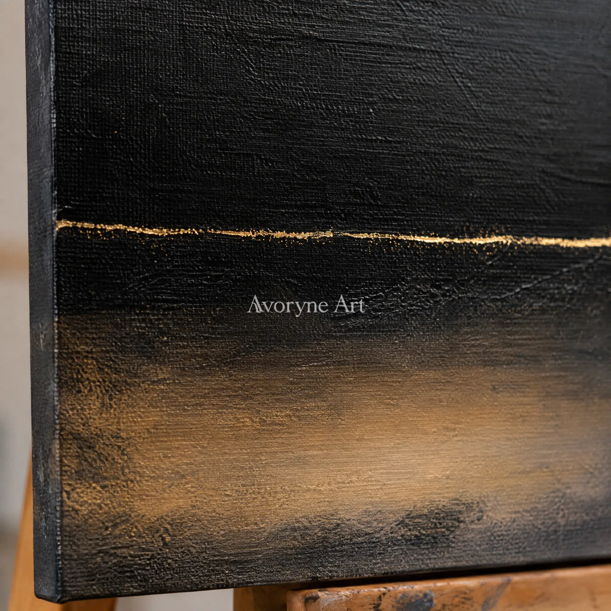 Aster Horizon: Black Gold Horizon — detail easel