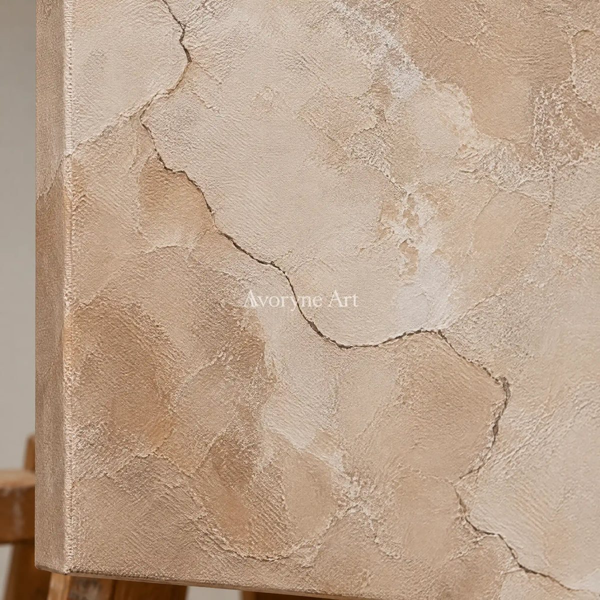 Aster Moor: Pale Layered Texture — detail easel